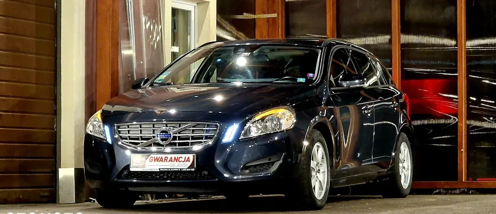 śląskie Volvo V60 cena 32999 przebieg: 220000, rok produkcji 2013 z Lubycza Królewska